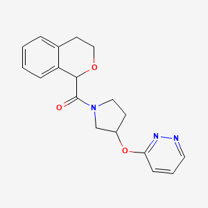 molecular formula C18H19N3O3 B2556718 Isochroman-1-yl(3-(pyridazin-3-yloxy)pyrrolidin-1-yl)methanon CAS No. 2034255-41-7