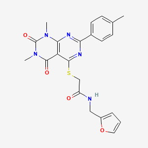 molecular formula C22H21N5O4S B2557027 2-((6,8-dimethyl-5,7-dioxo-2-(p-tolyl)-5,6,7,8-tetrahydropyrimido[4,5-d]pyrimidin-4-yl)thio)-N-(furan-2-ylmethyl)acetamide CAS No. 872688-37-4