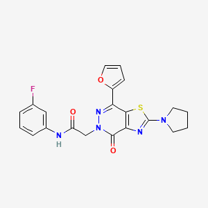 molecular formula C21H18FN5O3S B2557413 N-(3-氟苯基)-2-(7-(呋喃-2-基)-4-氧代-2-(吡咯烷-1-基)噻唑并[4,5-d]嘧啶-5(4H)-基)乙酰胺 CAS No. 1105207-05-3