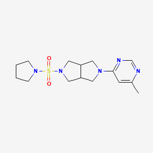 molecular formula C15H23N5O2S B2557755 4-メチル-6-[5-(ピロリジン-1-スルホニル)-オクタヒドロピロロ[3,4-c]ピロール-2-イル]ピリミジン CAS No. 2200544-32-5