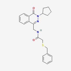 molecular formula C23H25N3O2S B2557910 2-(benzylthio)-N-((3-cyclopentyl-4-oxo-3,4-dihydrophthalazin-1-yl)methyl)acetamide CAS No. 1421507-73-4