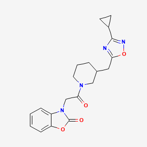 molecular formula C20H22N4O4 B2558409 3-(2-(3-((3-环丙基-1,2,4-恶二唑-5-基)甲基)哌啶-1-基)-2-氧代乙基)苯并[d]恶唑-2(3H)-酮 CAS No. 1706101-96-3