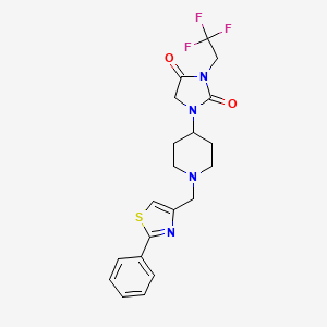 molecular formula C20H21F3N4O2S B2558840 1-{1-[(2-Phenyl-1,3-thiazol-4-yl)methyl]piperidin-4-yl}-3-(2,2,2-trifluoroethyl)imidazolidine-2,4-dione CAS No. 2097913-80-7