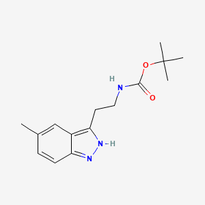 molecular formula C15H21N3O2 B2558873 tert-Butyl-(2-(5-Methyl-1H-indazol-3-yl)ethyl)carbamat CAS No. 1956370-87-8