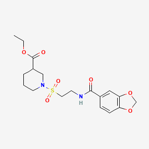molecular formula C18H24N2O7S B2559270 Ethyl 1-((2-(benzo[d][1,3]dioxole-5-carboxamido)ethyl)sulfonyl)piperidine-3-carboxylate CAS No. 899980-24-6