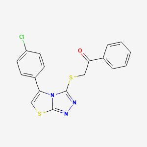 molecular formula C18H12ClN3OS2 B2559953 2-{[5-(4-Chlorophenyl)-[1,2,4]triazolo[3,4-b][1,3]thiazol-3-yl]sulfanyl}-1-phenylethan-1-one CAS No. 690961-69-4