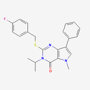 molecular formula C23H22FN3OS B2560095 2-((4-fluorobenzyl)thio)-3-isopropyl-5-methyl-7-phenyl-3H-pyrrolo[3,2-d]pyrimidin-4(5H)-one CAS No. 1115371-33-9