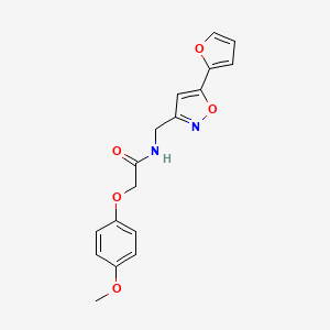 molecular formula C17H16N2O5 B2561199 N-((5-(呋喃-2-基)异恶唑-3-基)甲基)-2-(4-甲氧基苯氧基)乙酰胺 CAS No. 1105204-69-0