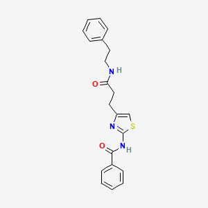 molecular formula C21H21N3O2S B2561787 N-(4-(3-oxo-3-(phenetilamino)propil)tiazol-2-il)benzamida CAS No. 1021227-39-3