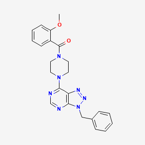 molecular formula C23H23N7O2 B2562530 (4-(3-benzyl-3H-[1,2,3]triazolo[4,5-d]pyrimidin-7-yl)piperazin-1-yl)(2-methoxyphenyl)methanone CAS No. 920207-71-2