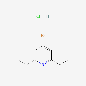 molecular formula C9H13BrClN B2562910 Clorhidrato de 4-Bromo-2,6-dietilpiridina CAS No. 2055841-93-3