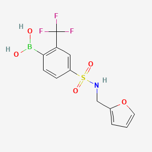 molecular formula C12H11BF3NO5S B2563717 Acide 4-(N-(furan-2-ylméthyl)sulfamoyl)-2-trifluorométhylphénylboronique CAS No. 2096331-71-2