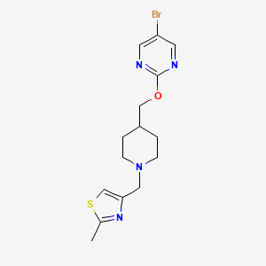 molecular formula C15H19BrN4OS B2563950 4-[[4-[(5-Bromopyrimidin-2-yl)oxymethyl]piperidin-1-yl]methyl]-2-methyl-1,3-thiazole CAS No. 2379975-81-0