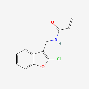 molecular formula C12H10ClNO2 B2563989 N-[(2-Chloro-1-benzofuran-3-yl)methyl]prop-2-enamide CAS No. 2191062-64-1