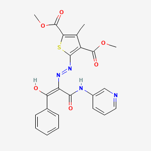 molecular formula C23H20N4O6S B2565222 (Z)-dimethyl 5-(2-(1,3-dioxo-1-phenyl-3-(pyridin-3-ylamino)propan-2-ylidene)hydrazinyl)-3-methylthiophene-2,4-dicarboxylate CAS No. 670268-56-1