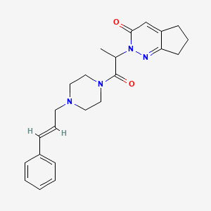 molecular formula C23H28N4O2 B2565986 (E)-2-(1-(4-cinnamylpiperazin-1-yl)-1-oxopropan-2-yl)-6,7-dihydro-2H-cyclopenta[c]pyridazin-3(5H)-one CAS No. 2034896-12-1