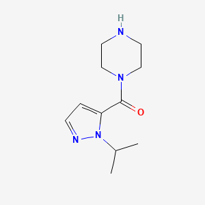 molecular formula C11H18N4O B2566285 Piperazin-1-yl-(2-propan-2-ylpyrazol-3-yl)methanone CAS No. 1588709-82-3