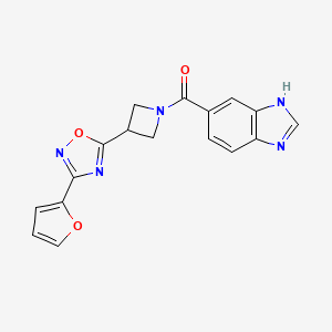 molecular formula C17H13N5O3 B2566340 (1H-benzo[d]imidazol-5-yl)(3-(3-(furan-2-yl)-1,2,4-oxadiazol-5-yl)azetidin-1-yl)methanone CAS No. 1428358-64-8