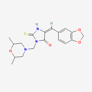 molecular formula C18H21N3O4S B2566388 5-(1,3-benzodioxol-5-ylmethylene)-3-[(2,6-dimethylmorpholino)methyl]-2-thioxotetrahydro-4H-imidazol-4-one CAS No. 865659-56-9
