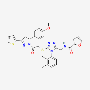 molecular formula C32H30N6O4S2 B2566531 N-((4-(2,3-dimethylphenyl)-5-((2-(5-(4-methoxyphenyl)-3-(thiophen-2-yl)-4,5-dihydro-1H-pyrazol-1-yl)-2-oxoethyl)thio)-4H-1,2,4-triazol-3-yl)methyl)furan-2-carboxamide CAS No. 393586-23-7