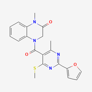 molecular formula C20H18N4O3S B2566889 4-[2-(Furan-2-yl)-4-methyl-6-methylsulfanylpyrimidine-5-carbonyl]-1-methyl-3H-quinoxalin-2-one CAS No. 1825524-77-3