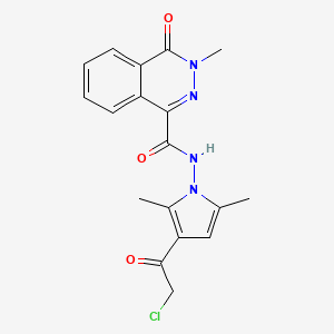 molecular formula C18H17ClN4O3 B2567068 N-[3-(2-chloroacetyl)-2,5-dimethyl-1H-pyrrol-1-yl]-3-methyl-4-oxo-3,4-dihydrophthalazine-1-carboxamide CAS No. 790271-08-8