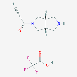 molecular formula C11H13F3N2O3 B2567220 1-[(3aR,6aS)-八氢吡咯并[3,4-c]吡咯-2-基]丙-2-炔-1-酮；三氟乙酸 CAS No. 2093959-73-8