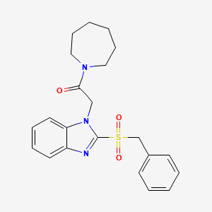 molecular formula C22H25N3O3S B2567351 1-(azepan-1-yl)-2-(2-(benzylsulfonyl)-1H-benzo[d]imidazol-1-yl)ethanone CAS No. 886905-87-9