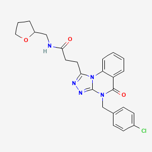molecular formula C24H24ClN5O3 B2567549 3-{4-[(4-chlorophenyl)methyl]-5-oxo-4H,5H-[1,2,4]triazolo[4,3-a]quinazolin-1-yl}-N-[(oxolan-2-yl)methyl]propanamide CAS No. 902923-24-4