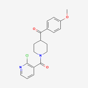 molecular formula C19H19ClN2O3 B2567571 2-Chloro-3-[4-(4-methoxybenzoyl)piperidine-1-carbonyl]pyridine CAS No. 1111523-25-1
