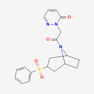 2-(2-oxo-2-((1R,5S)-3-(phenylsulfonyl)-8-azabicyclo[3.2.1]octan-8-yl)ethyl)pyridazin-3(2H)-one
