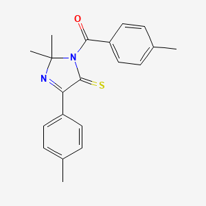 molecular formula C20H20N2OS B2567659 (2,2-dimethyl-5-thioxo-4-(p-tolyl)-2,5-dihydro-1H-imidazol-1-yl)(p-tolyl)methanone CAS No. 899910-00-0