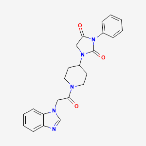 molecular formula C23H23N5O3 B2568002 1-(1-(2-(1H-苯并[d]咪唑-1-基)乙酰)哌啶-4-基)-3-苯基咪唑烷-2,4-二酮 CAS No. 2034418-32-9