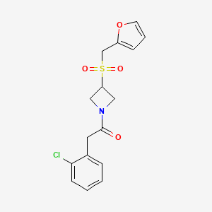 2-(2-Chlorophenyl)-1-(3-((furan-2-ylmethyl)sulfonyl)azetidin-1-yl)ethanone