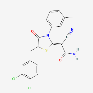 molecular formula C20H15Cl2N3O2S B2568928 (Z)-2-氰基-2-(5-(3,4-二氯苄基)-4-氧代-3-(间甲苯基)噻唑烷-2-亚甲基)乙酰胺 CAS No. 853889-45-9