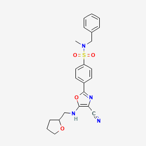 molecular formula C23H24N4O4S B2569063 N-benzyl-4-(4-cyano-5-(((tetrahydrofuran-2-yl)methyl)amino)oxazol-2-yl)-N-methylbenzenesulfonamide CAS No. 941004-68-8