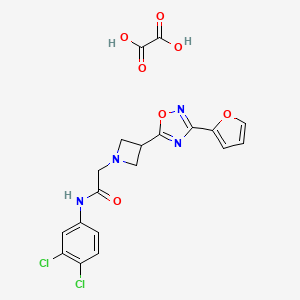 molecular formula C19H16Cl2N4O7 B2569072 草酸N-(3,4-二氯苯基)-2-(3-(3-(呋喃-2-基)-1,2,4-恶二唑-5-基)氮杂环丁-1-基)乙酰胺 CAS No. 1428358-92-2
