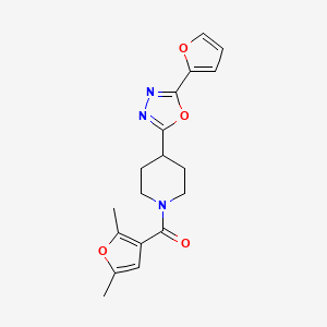 (2,5-Dimethylfuran-3-yl)(4-(5-(furan-2-yl)-1,3,4-oxadiazol-2-yl)piperidin-1-yl)methanone