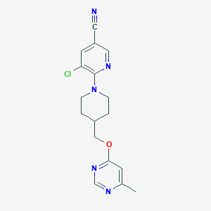 molecular formula C17H18ClN5O B2571128 5-Chloro-6-(4-(((6-methylpyrimidin-4-yl)oxy)methyl)piperidin-1-yl)nicotinonitrile CAS No. 2320376-83-6