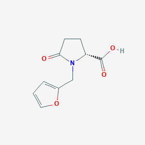 molecular formula C10H11NO4 B2572129 (2R)-1-(2-呋喃甲基)-5-氧代四氢-1H-吡咯-2-羧酸 CAS No. 1164555-25-2