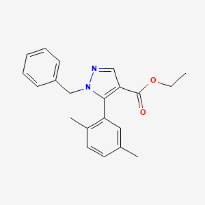 molecular formula C21H22N2O2 B2572339 Ethyl 1-benzyl-5-(2,5-dimethylphenyl)pyrazole-4-carboxylate CAS No. 2138428-91-6