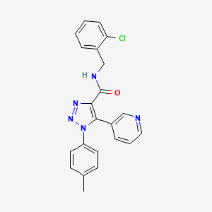 molecular formula C22H18ClN5O B2572395 1-(2-氟苯基)-4-[(5-异恶唑-5-基-2-噻吩基)磺酰基]哌嗪 CAS No. 1206990-83-1