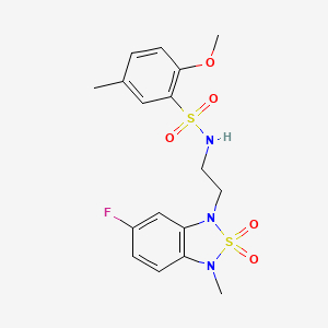 molecular formula C17H20FN3O5S2 B2572882 N-(2-(6-fluoro-3-methyl-2,2-dioxidobenzo[c][1,2,5]thiadiazol-1(3H)-yl)ethyl)-2-methoxy-5-methylbenzenesulfonamide CAS No. 2034594-33-5