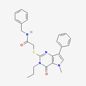 molecular formula C25H26N4O2S B2573655 N-苄基-2-((5-甲基-4-氧代-7-苯基-3-丙基-4,5-二氢-3H-吡咯并[3,2-d]嘧啶-2-基)硫代)乙酰胺 CAS No. 1111997-34-2