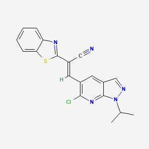 (E)-2-(1,3-benzothiazol-2-yl)-3-(6-chloro-1-propan-2-ylpyrazolo[3,4-b]pyridin-5-yl)prop-2-enenitrile