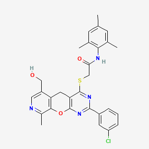 2-{[5-(3-chlorophenyl)-11-(hydroxymethyl)-14-methyl-2-oxa-4,6,13-triazatricyclo[8.4.0.0^{3,8}]tetradeca-1(10),3(8),4,6,11,13-hexaen-7-yl]sulfanyl}-N-(2,4,6-trimethylphenyl)acetamide