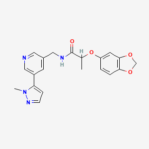 molecular formula C20H20N4O4 B2575343 2-(苯并[d][1,3]二氧杂环-5-氧基)-N-((5-(1-甲基-1H-吡唑-5-基)吡啶-3-基)甲基)丙酰胺 CAS No. 2034226-02-1