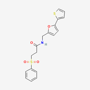 molecular formula C18H17NO4S2 B2576516 3-(phenylsulfonyl)-N-((5-(thiophen-2-yl)furan-2-yl)methyl)propanamide CAS No. 2034488-46-3