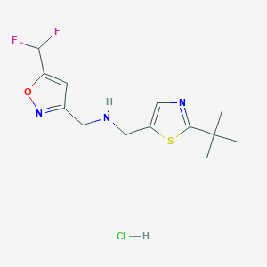 molecular formula C13H18ClF2N3OS B2576788 N-[(2-叔丁基-1,3-噻唑-5-基)甲基]-1-[5-(二氟甲基)-1,2-恶唑-3-基]甲胺；盐酸盐 CAS No. 2418681-94-2