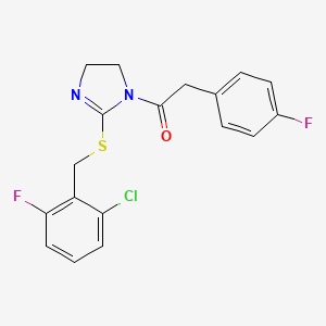 molecular formula C18H15ClF2N2OS B2577724 1-[2-[(2-Chloro-6-fluorophenyl)methylsulfanyl]-4,5-dihydroimidazol-1-yl]-2-(4-fluorophenyl)ethanone CAS No. 851802-99-8